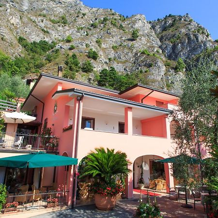 Hotel La Gardenia & Villa Oleandra Limone sul Garda Room photo