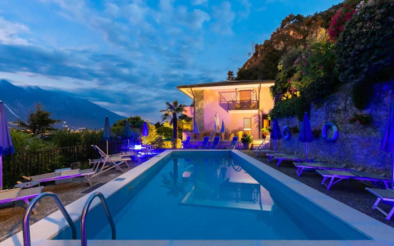 Hotel La Gardenia & Villa Oleandra Limone sul Garda Exterior photo